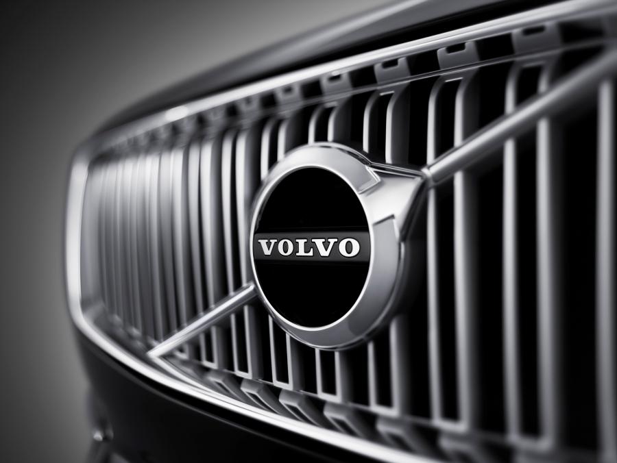  Volvo XC90 T6 AWD First Edition 2014 года  (фото 17 из 38)